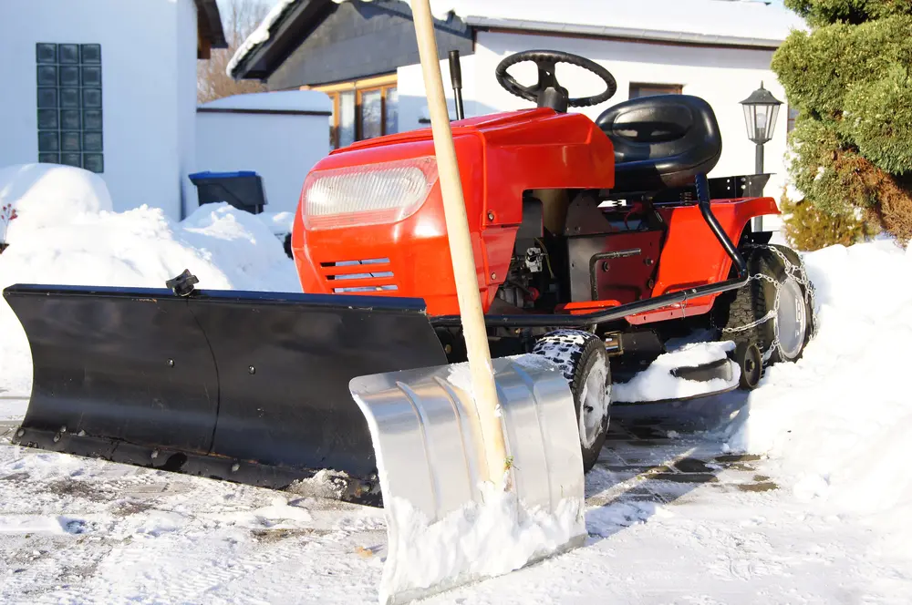 Winterdienst Neutraubling – MK Reinigung bei Schneeraeumung und Streudienst